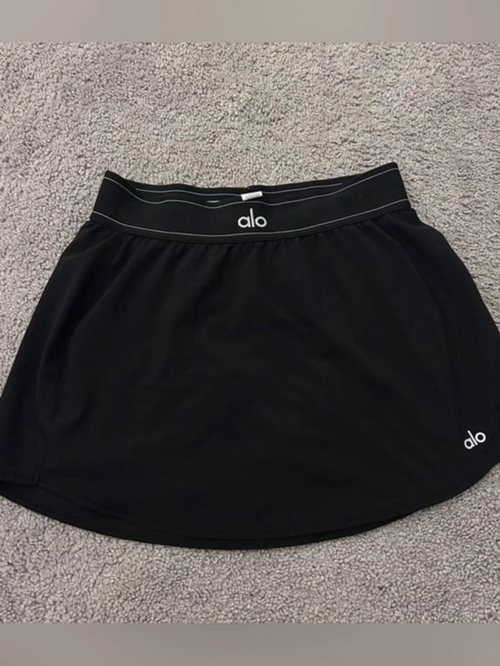 ALO Yoga Black Athletic Skort with Subtle Logo